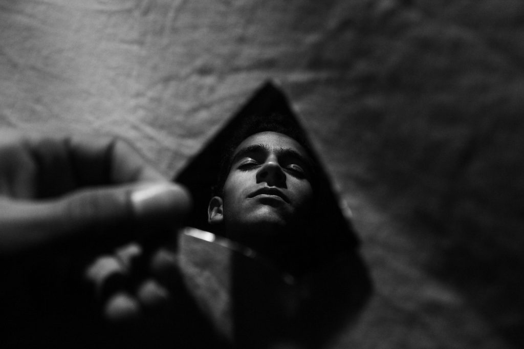 mirror, man, darkness, sadness, anxiety, gloom, broken mirror, broken, black and white, mirror, mirror, mirror, mirror, mirror, man, anxiety, broken,tulburarea de anxietate
