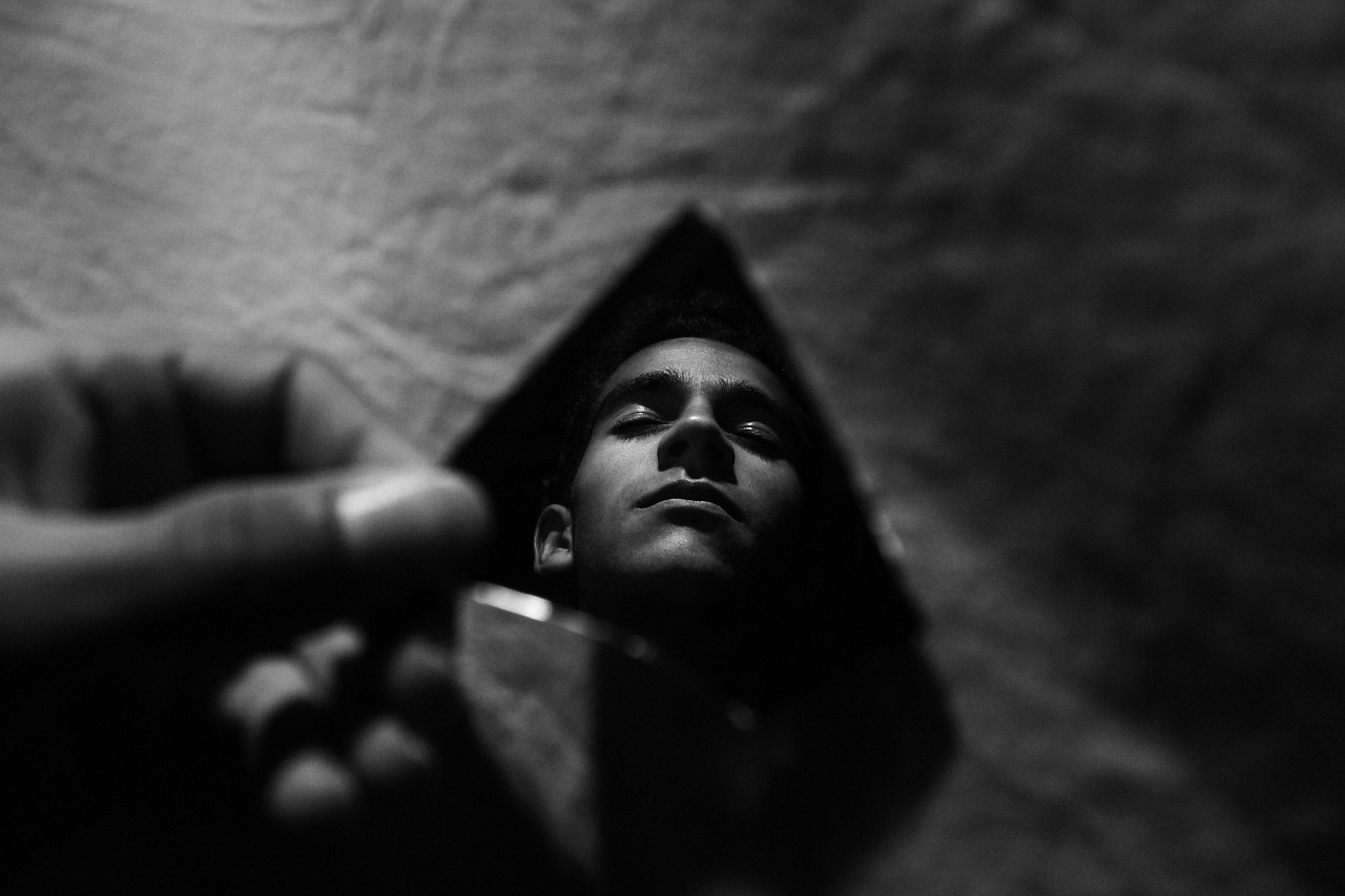 mirror, man, darkness, sadness, anxiety, gloom, broken mirror, broken, black and white, mirror, mirror, mirror, mirror, mirror, man, anxiety, broken,tulburarea de anxietate